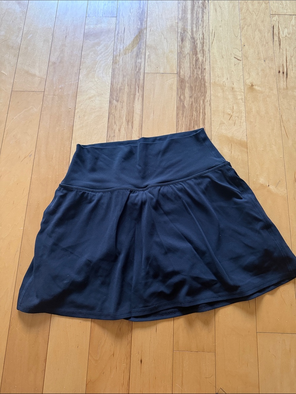 Lululemon size 6 black skort
